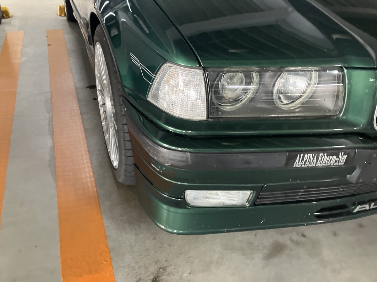 Mizney_355's tweet photo. B8復活。
バンパー内のリテーナーやダンパーが横に押されてたのも板金でなおしました！ https://t.co/51cTo5z4Hy