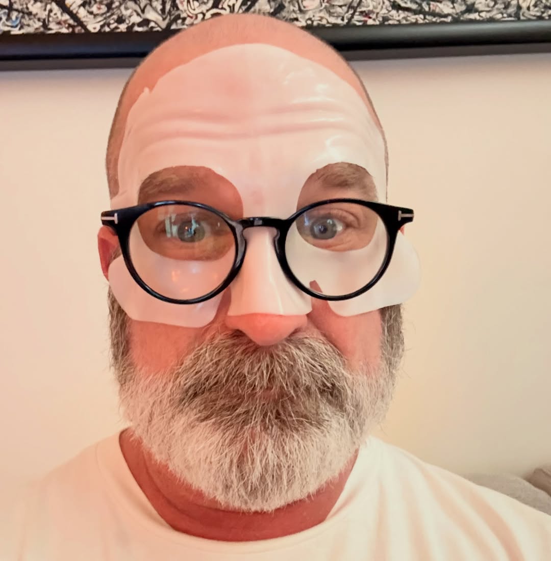 pocket_daddy_'s tweet photo. Self care Sunday morning https://t.co/xQpTMM1eAj