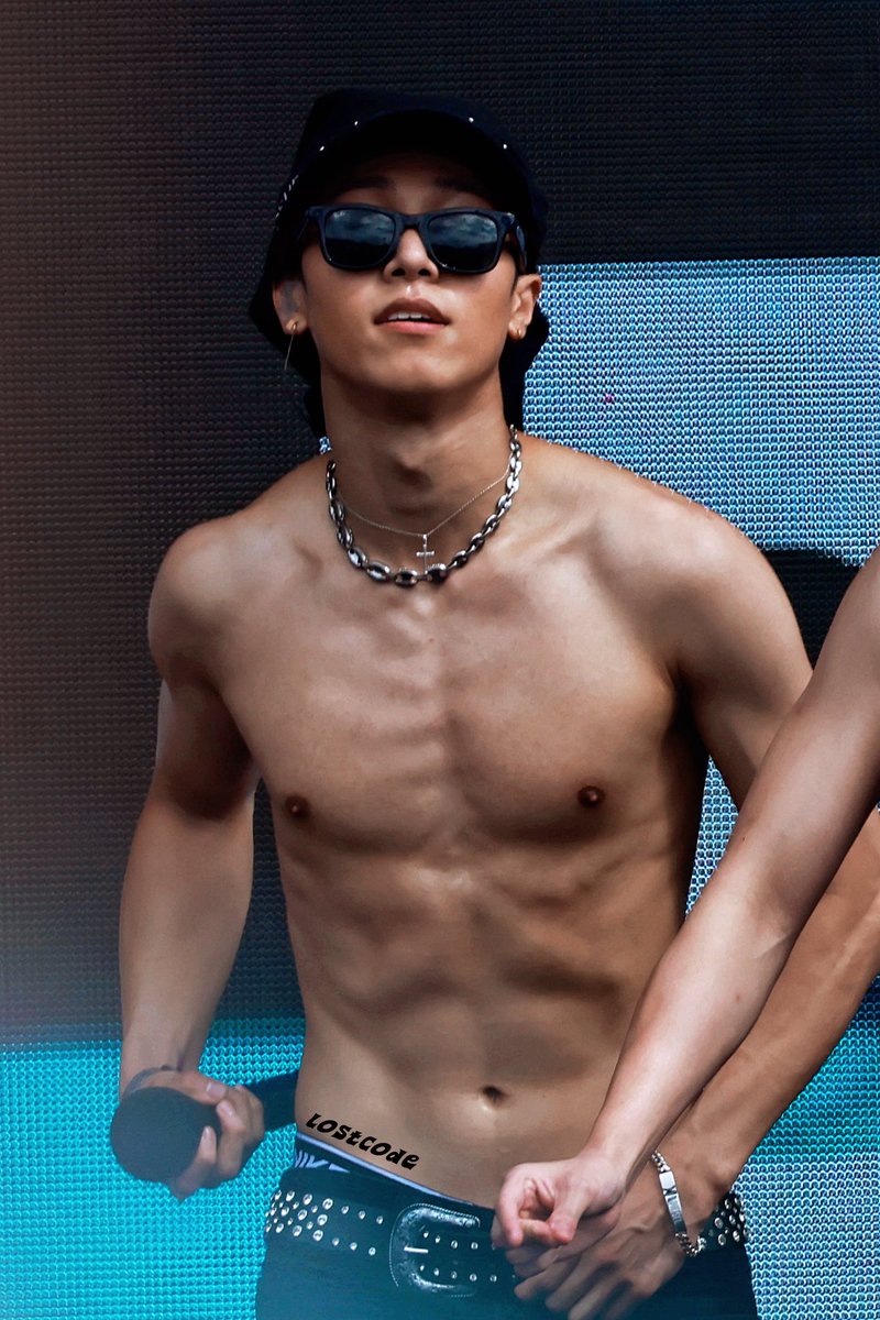 lostcode2am's tweet photo. 260726 waterbomb

#samuel #Samuellee #wayf #wayfboys https://t.co/ppmh3IkT0b