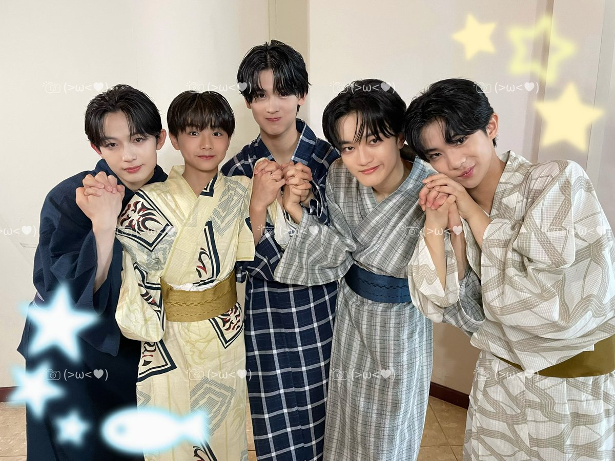 wan_wan53's tweet photo. イクスピアリで仲良すぎるグループに出会いました✨🍉🎐🤍

#NotFound #4NF4 #EBiDANNEXT #EBiDAN https://t.co/xJ5odXcSmV