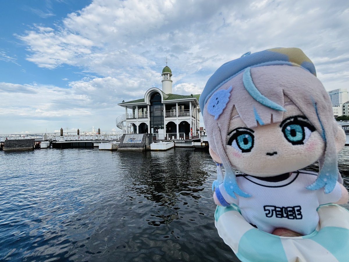 copanpan's tweet photo. ぷかり桟橋という場所があるそうな🪼

横浜にいるぷかり隊は是非訪れていただきたい❗️

#JELEE https://t.co/XbevCgCsbJ
