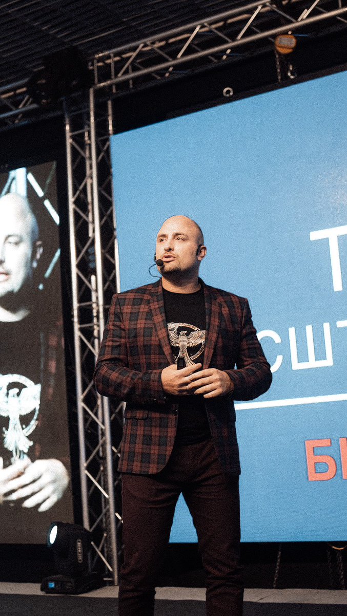 igorgraflife's tweet photo. @josiaheats3dht check this
Привет. Я — Игорь Граф.

С момента, как вы наткнулись на этот пост — назад дороги нет. Пора превратить свою жизнь в шедевр.

Это не просто знакомство. Это контрольная точка.… https://t.co/IOye2HO8uV