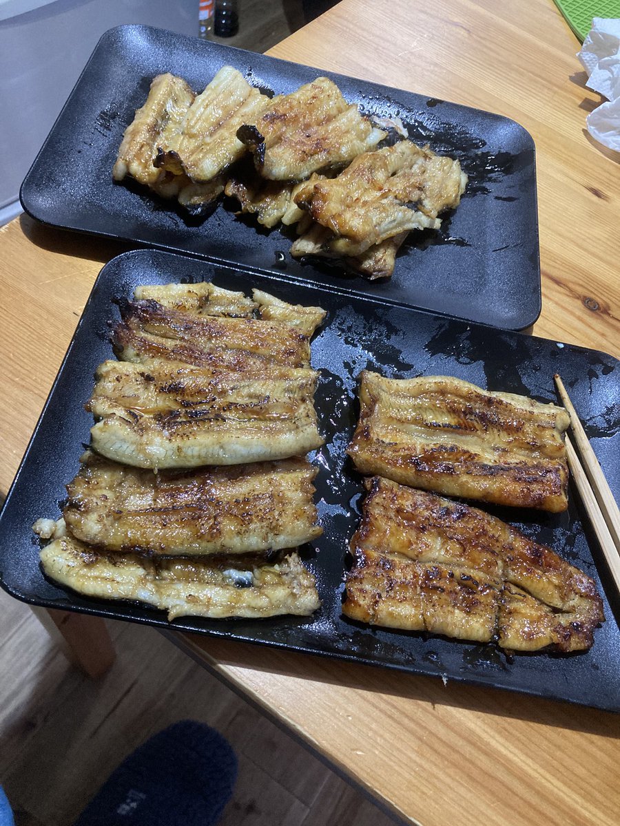 omiso33's tweet photo. 土用の丑の日ですよ奥さん💜
八◯女産が楽しみですな🤤 https://t.co/wpDr4DwQ7Q
