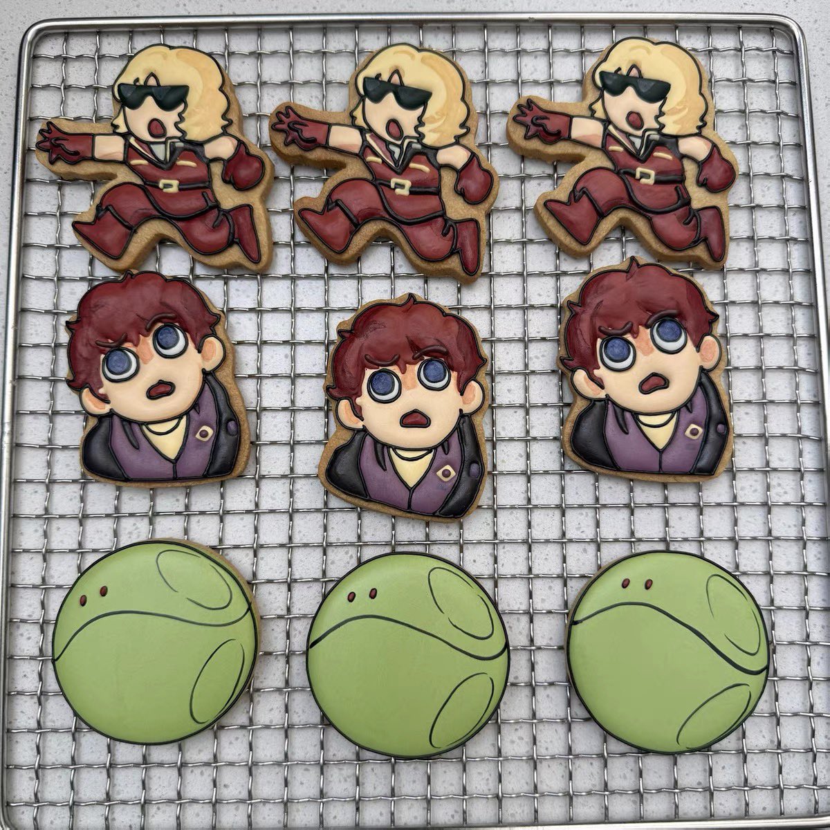 MushroomSoup_I's tweet photo. made some cookies for my friends lol https://t.co/QJdaUuh3yG