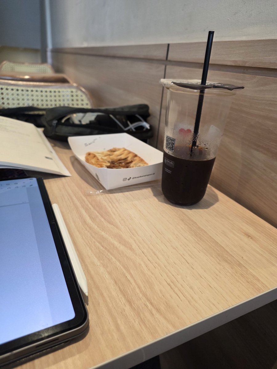 sukaengineering's tweet photo. Americano 🥰 https://t.co/M2Eo9LtroF