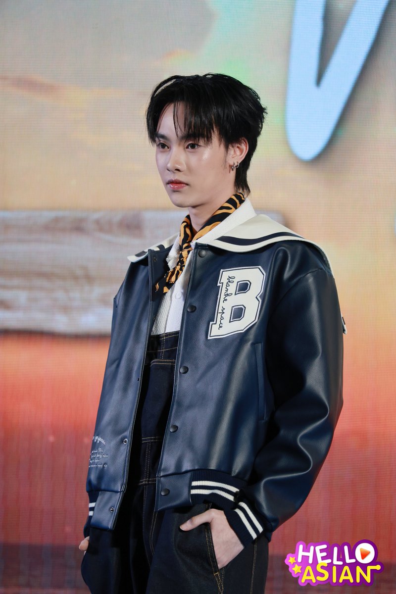Hello_asian's tweet photo. "ฟีฟ่า" ร่วมเดินพรมในงาน “ที่สามของเธอ Your Third Series EP.1 : NOW YOUR SEA THIRD Press Conference”

NOW YOUR SEA THIRD
#Fifa_th
#26นี้มี���ี่สามของเธอ
#คืนนี้ที่สามเป็นของเธอ
#ที่สามของเธอSeries
#YourThirdSeries https://t.co/MpMY7h4bdE