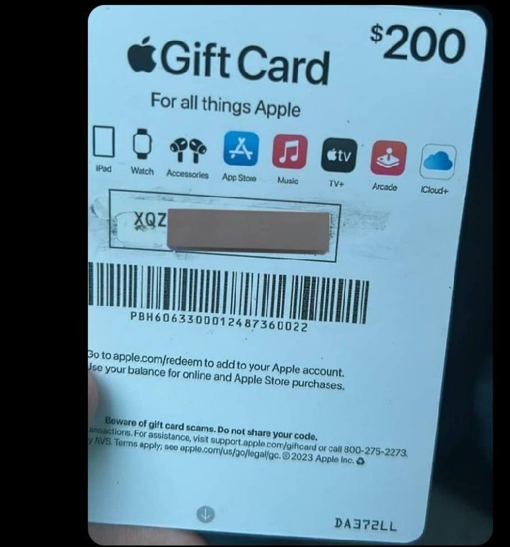 Taylor507280576's tweet photo. I got $200 Apple Card what can I get? 💖 https://t.co/3olzbdgjVu