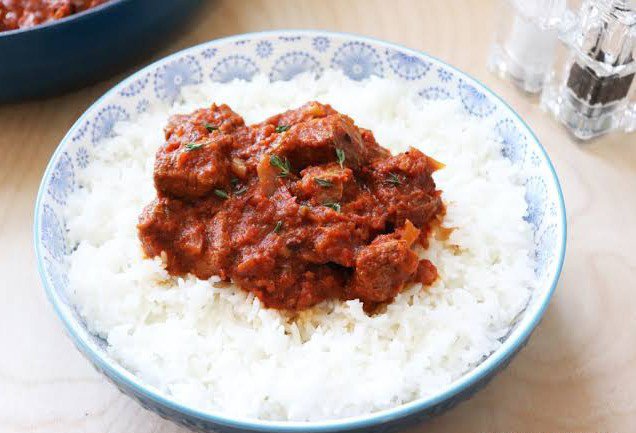 IgboHistoFacts's tweet photo. Choose one:

Stew                                                          Ofe Akwụ https://t.co/mlqlH6w94j