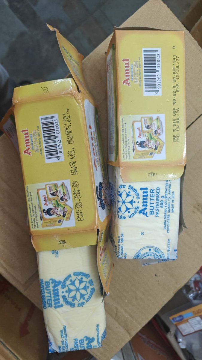 naeemmaxxx's tweet photo. @fssaiindia @Tukaram_IndIAS  Biggest Scam in Mumbai Duplicate Amul Butter is Provided by the Amul Distributors itself 
Western Marketing Goregaon to me and I have all the proofs and Original bills and all the hotels and restaurants are using duplicate amul IP Butter and Duplicate Amul box Butter sold in our Locality in South Mumbai waiting for strict action on all Major Amul Distributors who are selling duplicate butter 
Call me at 7041547121 .