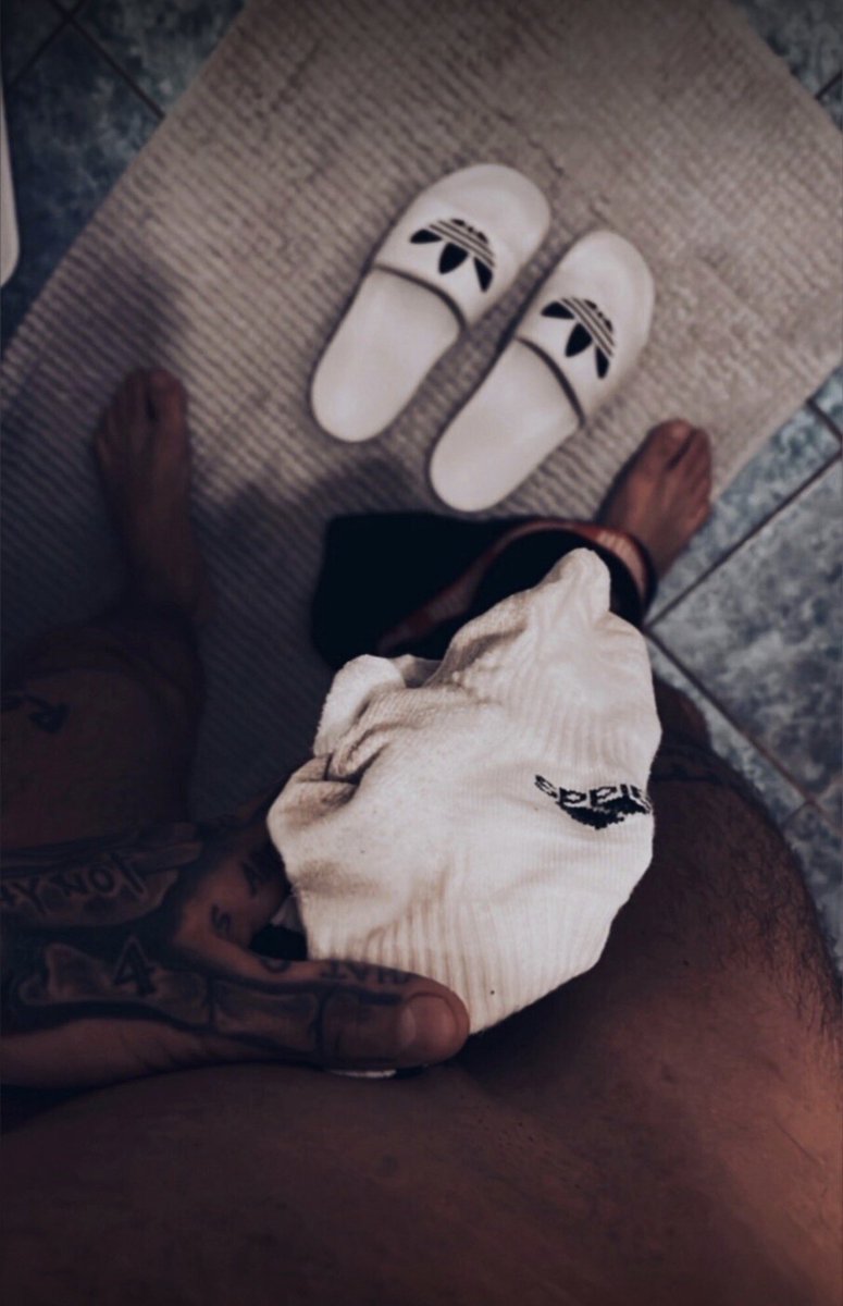 inkeddenis's tweet photo. what do u prefer? sniff my sox or suck my balls?๐ #sox #sniff #gays #germangay #gayboy #inked #nude #amateur #onlyfanspromo #onlyfans #of #inkedboy #gaystagram https://t.co/YJo9Nz6W49