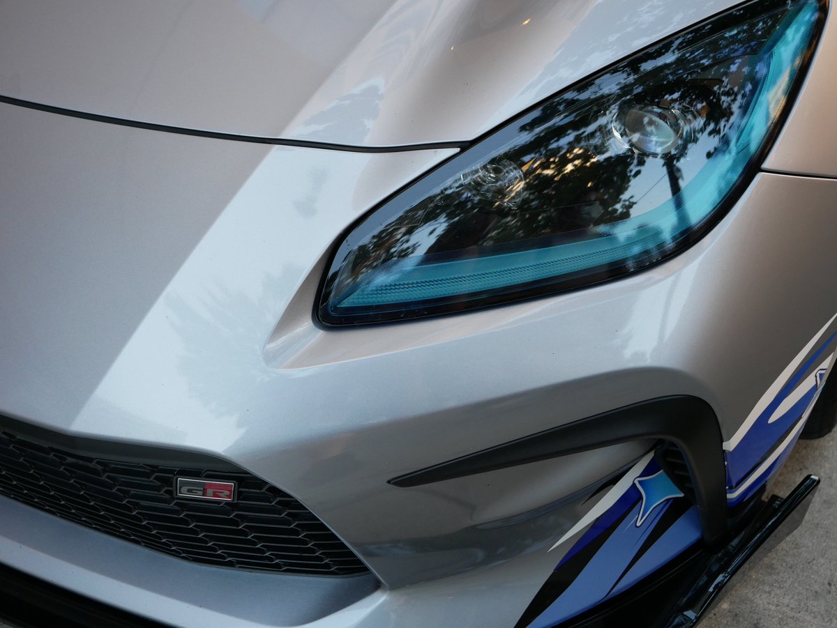 xerpocalypse's tweet photo. Architectural interlude over, it's vtuber car time https://t.co/zyjw4884Nt