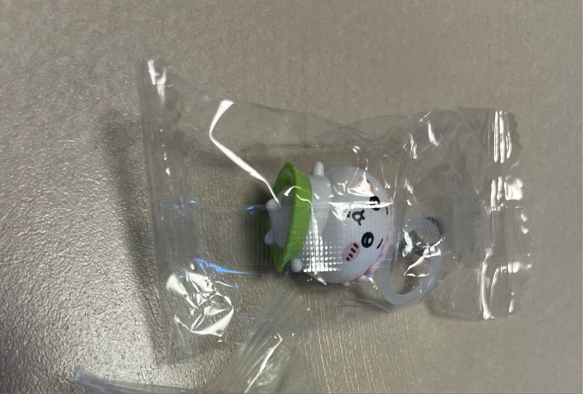souklpp's tweet photo. 【交換】ちいかわ   映画　人魚の島のひみつ　入場特典

譲）ちいかわ
求）うさぎ

郵送でも手渡しでも交換出来る方お願いします。
福岡市〜久留米です https://t.co/sRlia3J4fz