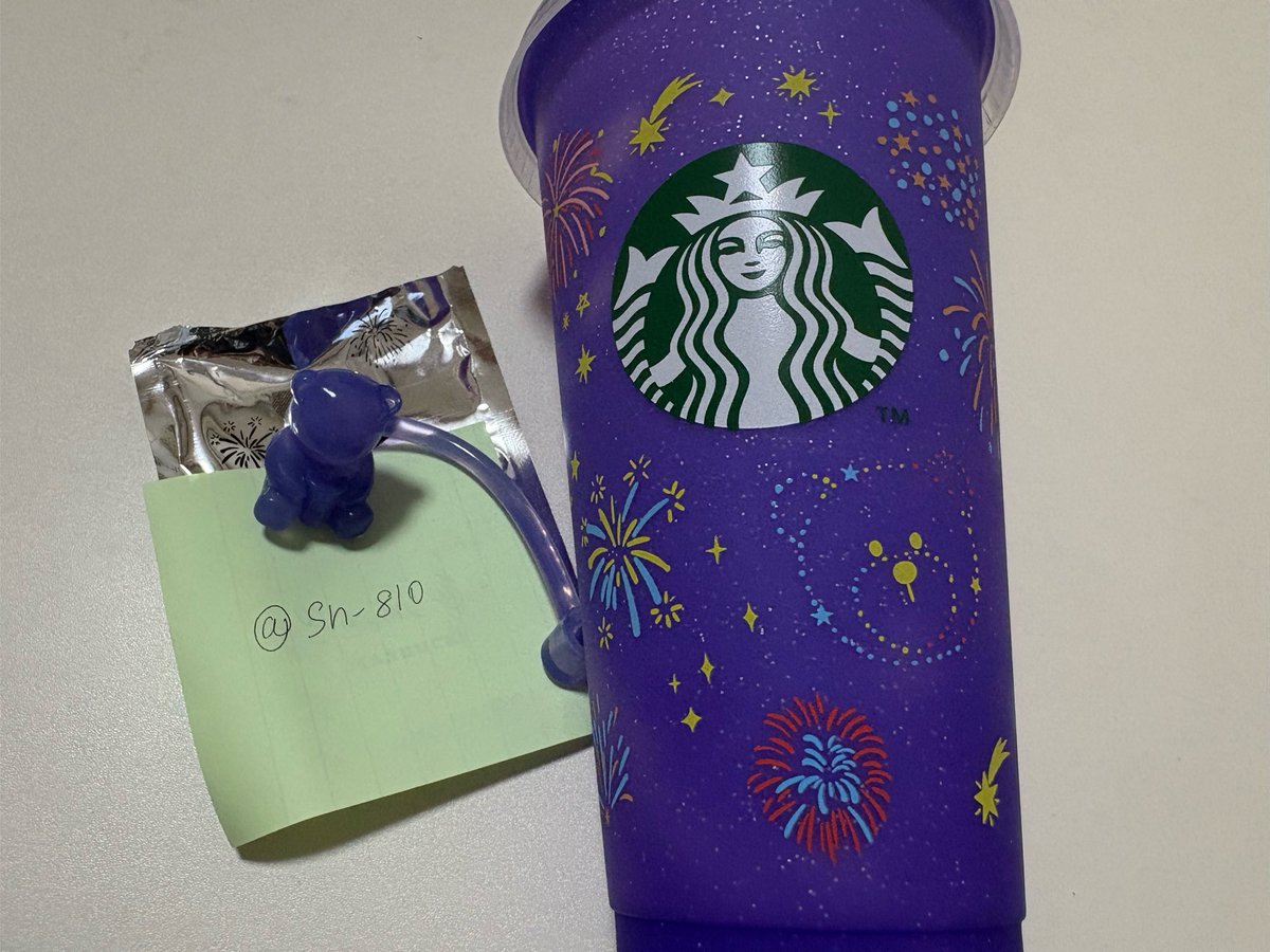 sn_810's tweet photo. 【交換】
スタバ  スターバックス
ミステリーカラーチェンジングリユーザブルコールドカップ 花火

譲
カップ  パープル
ベア　　パープル

求
グリーン https://t.co/ZsminahHcJ