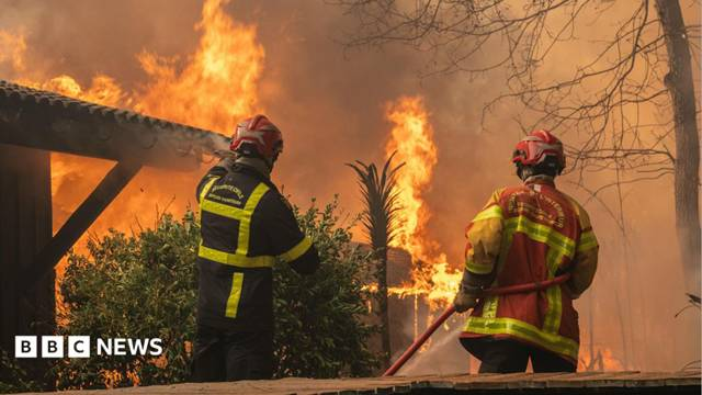 The_Nation's tweet photo. More than 250,000 evacuated as wildfires rage in France and Spain
https://t.co/dmn2h1dhIt
#Evacuated #wildfires #spain #france https://t.co/DQ4ZUW4q4M