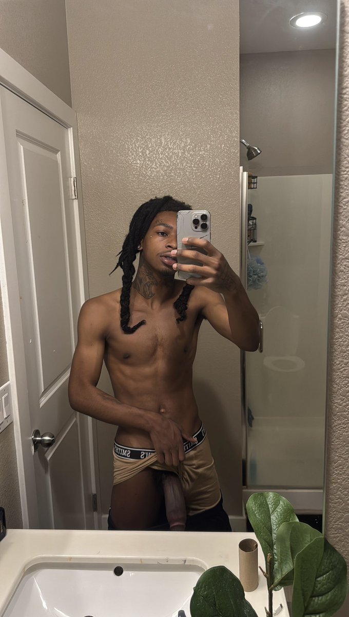 zay tweet media