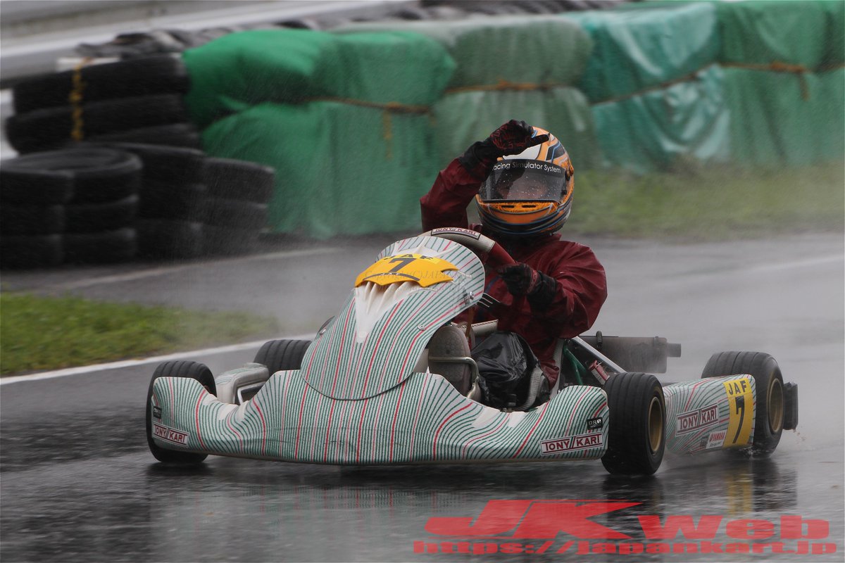 JAPANKART's tweet photo. #全日本カート選手権
SUGO大会結果速報！
第7戦
FS125
優勝：中野貴介、2位：金子壮太、3位：松居寿來
FP3
優勝：島津舞央、2位：山田和輝、3位：吉岡拓雲
ジュニア
優勝：兼田麗生、2位：粂川輝空斗、3位：粂川輝陽斗

午後は第8戦です。 https://t.co/BYwhXHWx6B