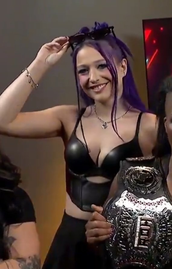DennyHamlin101's tweet photo. Wasn't expecting to see @BillieStarkz on Collision tonight. But damn did she look good! 😍 #BillieStarkz #Spacejesus #AEW #AEWCollision #ROH https://t.co/OW8sz0fSC2