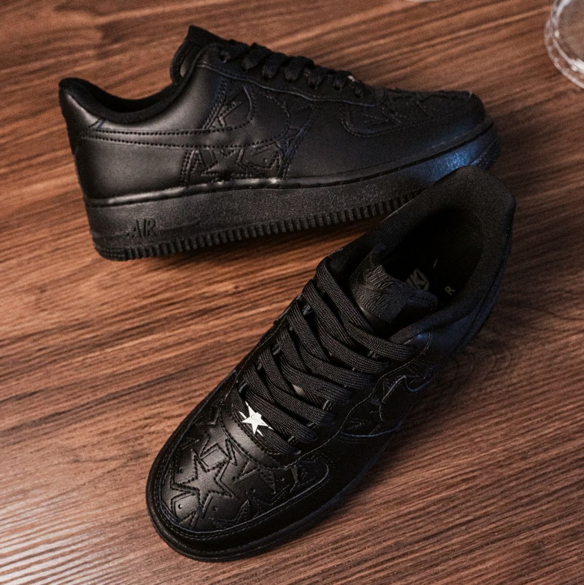 JustFreshKicks's tweet photo. Nike Air Force 1 '07 Edge "Stars"

https://t.co/7kVncrbitL https://t.co/QrTKlUm8cy