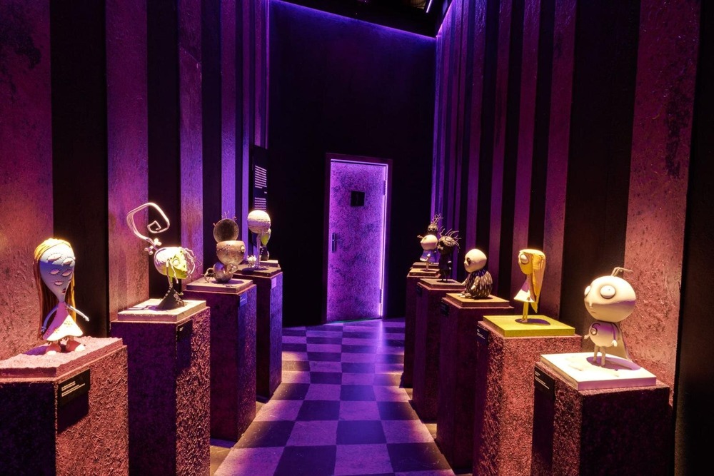 fashionpressnet's tweet photo. 展覧会「ティム・バートンのラビリンス」東京・豊洲に日本初上陸

『シザーハンズ』『ナイトメアー・ビフォア・クリスマス』など名作世界に“迷い込む”没入型展示 - https://t.co/CXdJReKJPx https://t.co/mLpIWOYe05