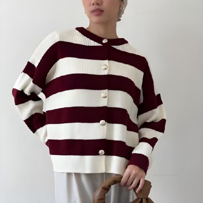 sunflow2_'s tweet photo. KALAU LAGI BINGUNG MAU PAKAI APA, cardigan hampir nggak pernah gagal🤍

Simpel, nyaman, dan gampang dipaduin sama outfit apa aja.

Salah satu basic item yang layak punya🥰 https://t.co/YM6sH3t3NG