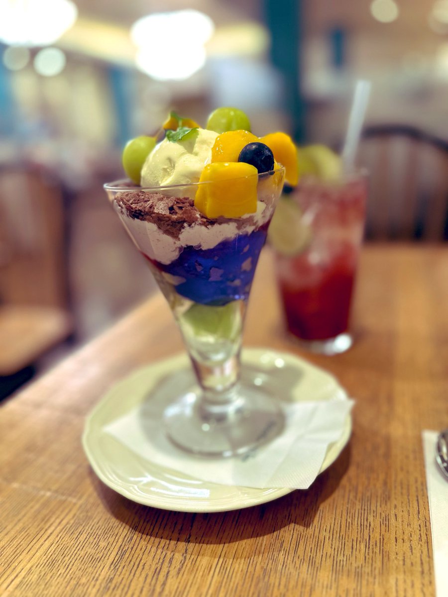 Itose001's tweet photo. ゴッホ展とコラボカフェ https://t.co/Qu95wI5O52