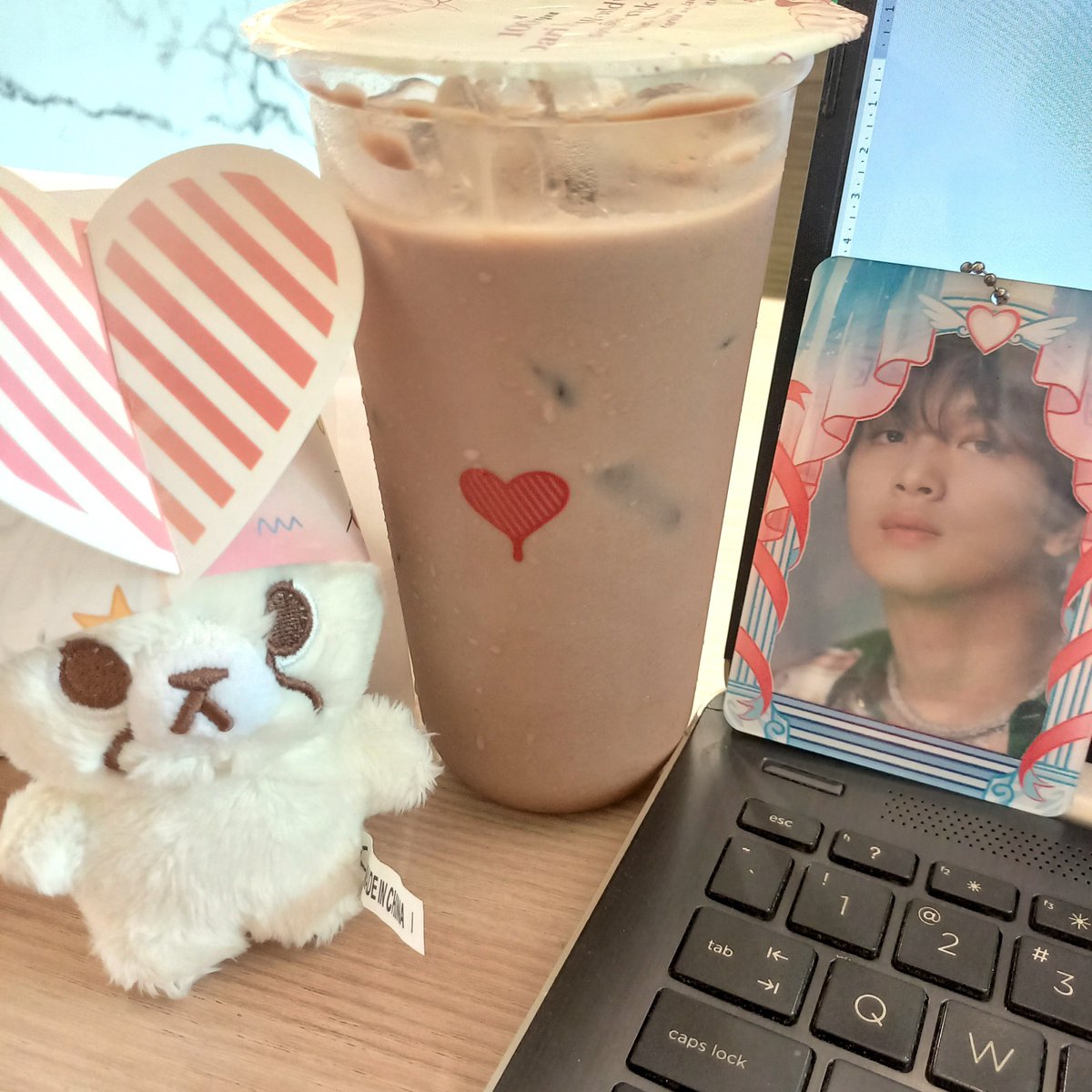 alebluuu's tweet photo. Cheetali supports puduu☺️ https://t.co/Y5tewc5duW