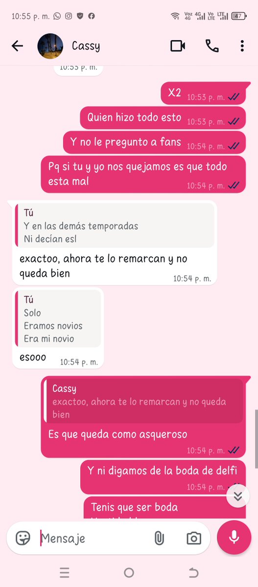tata162016's tweet photo. Chisme de como me quejo con mi amiga virtual que somos desde el 2016 y  es que como fans vemos esto re mal osea los actores no tiene culpa.. El que tiene la culpa es quien lo escribió quien dirijo y todoo #soyluna4 https://t.co/AqdAQXcF80