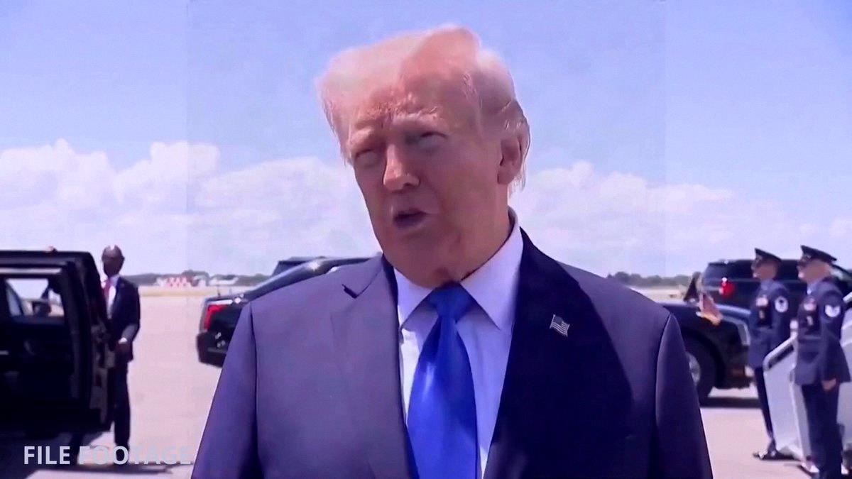 eduardov009's tweet photo. 🚨 BREAKING:

🇺🇸🇮🇷 PRESIDENT TRUMP ORDERED THE TO HALT STRIKES ON IRAN YESTERDAY

THE DECISION INTERRUPTED A NEARLY TWO-WEEK STREAK OF DAILY U.S. ATTACKS

INSIDERS SAY THE ORDER CAME AFTER TALKS RESUMED ON REOPENING THE STRAIT OF HORMUZ

PRAYING FOR THE DEAL SOON!! https://t.co/Iam2uYcH7j