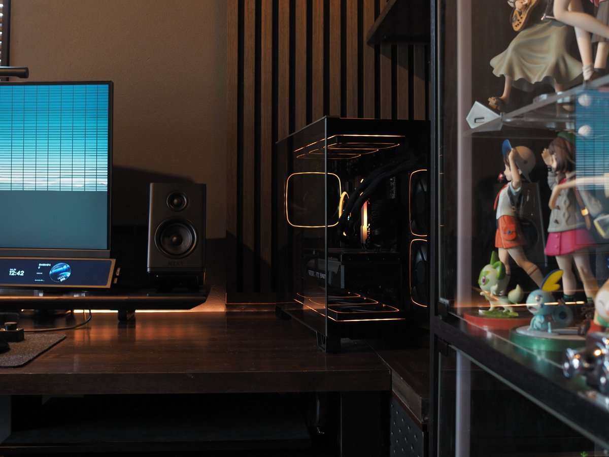 l1l1l1l1111l's tweet photo. #desksetup https://t.co/NXamYYgBDb