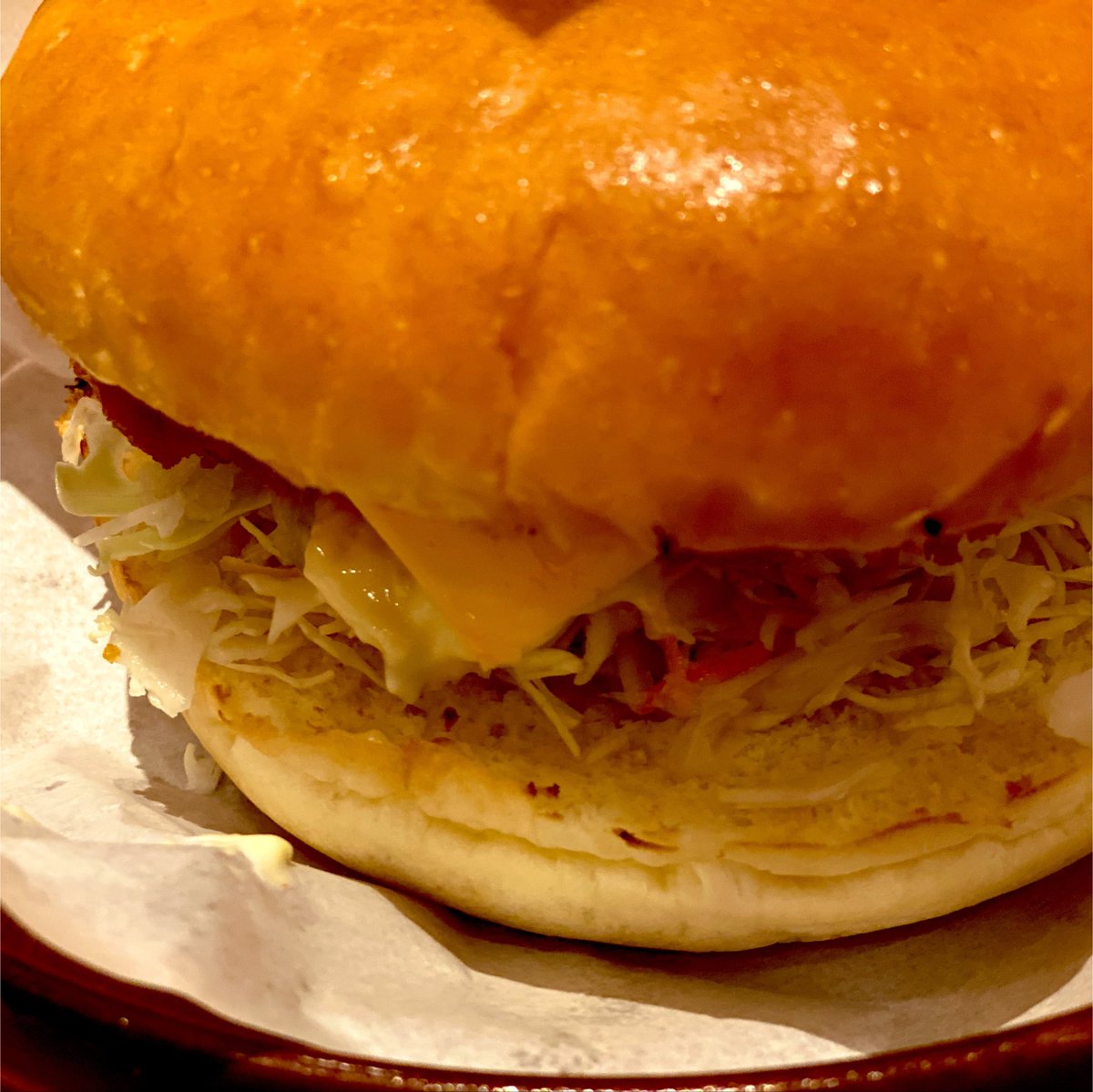hitoshi2009's tweet photo. コメダ珈琲
フィッシュフライバーガー

コメダ来るとこればかり食ってる https://t.co/udb8yT5Z4N