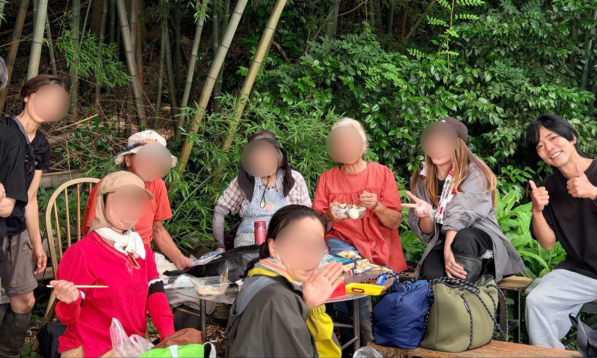 alphaofchildren's tweet photo. 【絶望】南海トラフ地震が起こった場合。被害想定では、32万人が死亡、 950万人が避難生活を余儀なくされます。インフラは完全に寸断。物流は完膚なきまでに徹底的に停止。この時、本来であれば頼みの綱は政府備蓄のはずですが、備蓄は底をつきはじめているというのが現状です。例えば100万トンあったはずの備蓄米は、令和の米騒動（茶番）によって既に40万トンを切っています。

国際情勢も考慮すれば、ロシア・ウクライナ問題以降、食料の武器化が現実となりました。さらに、ホルムズ海峡封鎖、バブエルマンデブ海峡の封鎖宣言、黒岩（当て字）によるパナマ運河買収の流れを考えれば日本人の大半が飢えるという可能性が非常に高まっています。

台湾有事が起これば、日本への食料輸入がこれまた完全に止まる可能性がありますが、日本の食料備蓄量はたったの1.5ヶ月分。（ちなみに中国は1年半分）これっぽっちの備蓄で一億二千万人の日本国民を養えるはずがありません。

防衛費には43兆円。真の国家安全保障である農業予算は削り、食料備蓄にはわずか400億円しか出さない。これが政府の正体です。

次の災害で。国際情勢の歪みで。日本人の大半が飢えるといった最悪のシナリオが迫っています。

クラファン挑戦中（残り5日間）↓

https://t.co/66HewrlePA

人生をかけます。一次産業を軸とした日本人の老若男女分け隔てなく参画できるコミュニティーを全国に拡大して参ります。

【希望】願わくば一億総農民。1人でも多くの日本人が安心安全な食べ物を生産し、自助共助できるような日本が作れれば。この流れが広まれば。この国にはまだ希望があると確信しています。そのキッカケ作りをボクに挑戦させてください。

無農薬農業デビュー5年目。みなさんのおかげで耕作放棄地の再生、農地拡大、全国ネットワークの構築を着実に進めることができました。より一層尽力して参ります。賛同してくださる方がいましたらご支援、応援のほど何卒よろしくお願いします。 alpha

PS：兎に角、みなさんと共に成長し共に希望を作っていくことができたら幸いです。引き続きよろしくお願いします。尽力。 alpha