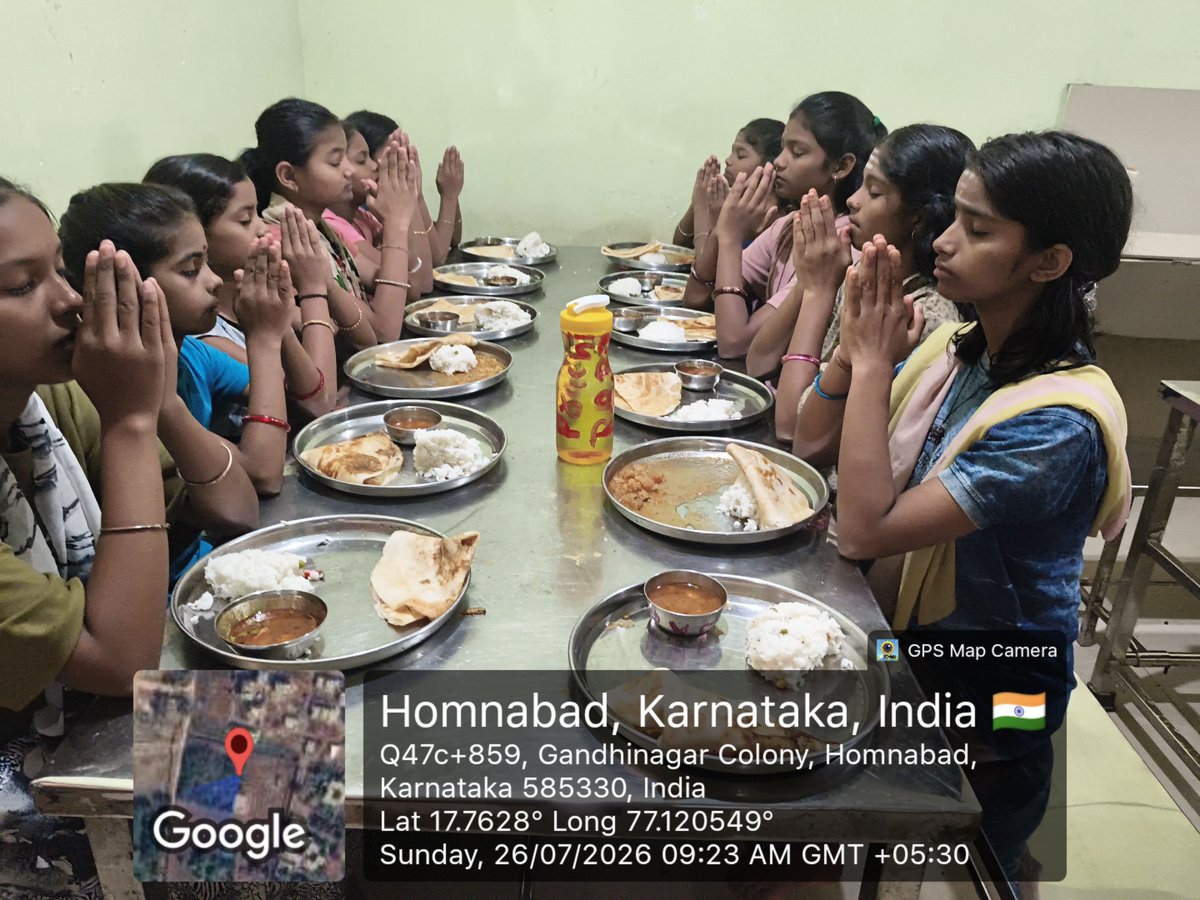 KRCRS703's tweet photo. KRCRS Talmadgi SC 703 morning Breakfast #Test #SocialAudit_Swdmeals #SwdBidar https://t.co/1iTILdGZO2