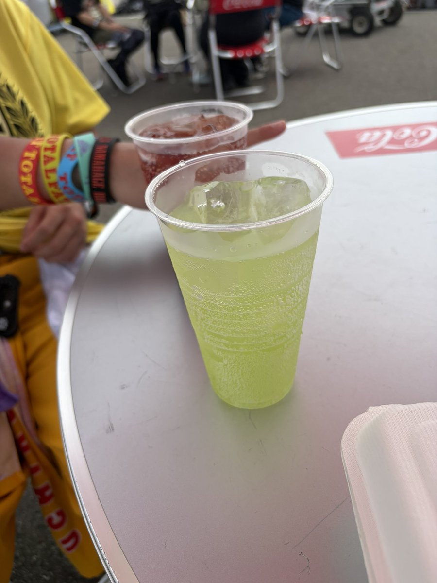 nene0615_'s tweet photo. 男鹿フェス楽しかったなー！！！！
普段ダイブしないけどFLOWで興奮あいまってCOLORSイントロドンダイブ🏃‍♂️
また行きたい https://t.co/uXERBgKU4H