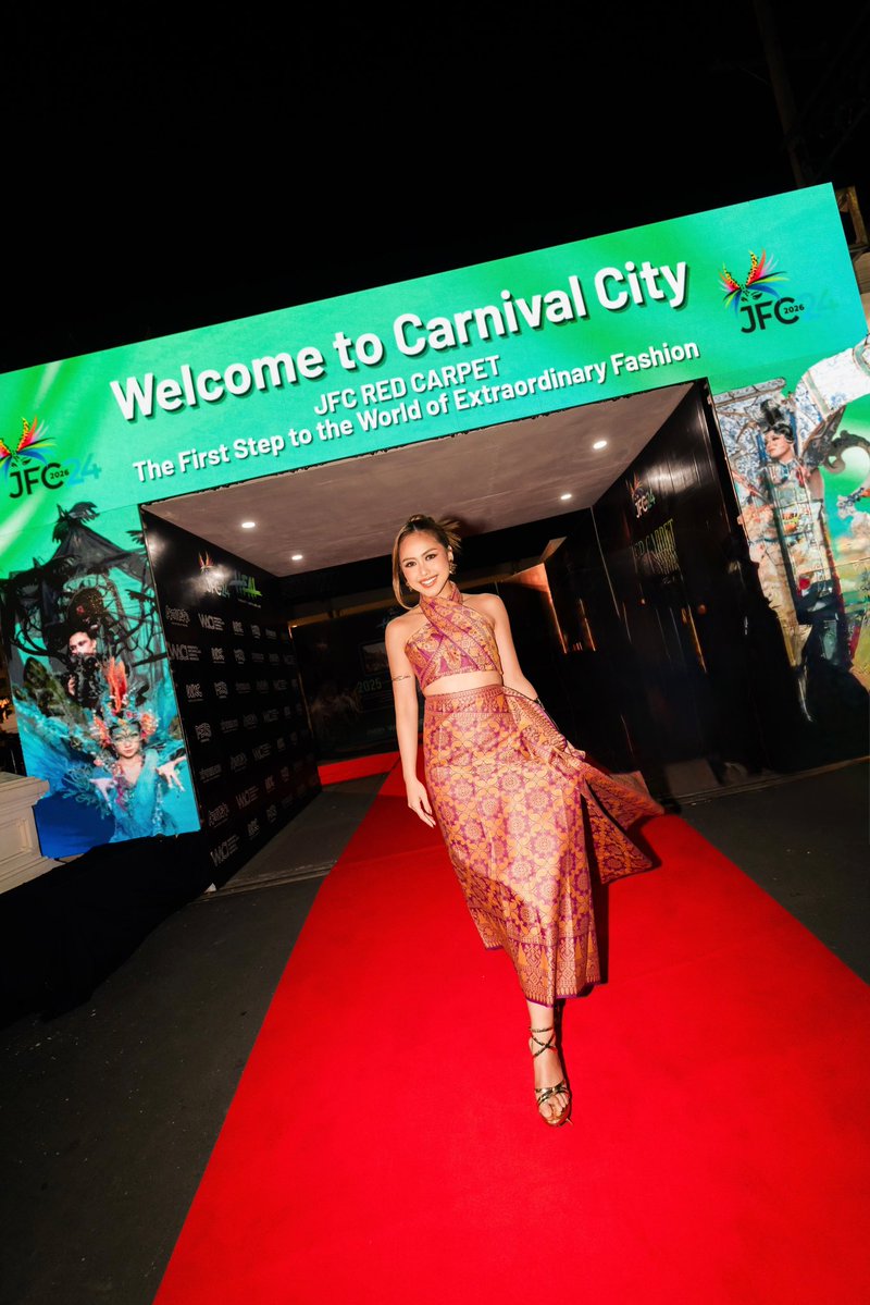 _siscasaras_'s tweet photo. Red carpet &amp; Gala dinner for Jember Fashion Carnaval 2026 ✨
Mata termanjakan sekali dengan design2 kostum yang luar biasa &amp; sarat makna.. Best! https://t.co/1S6VL4OIF9