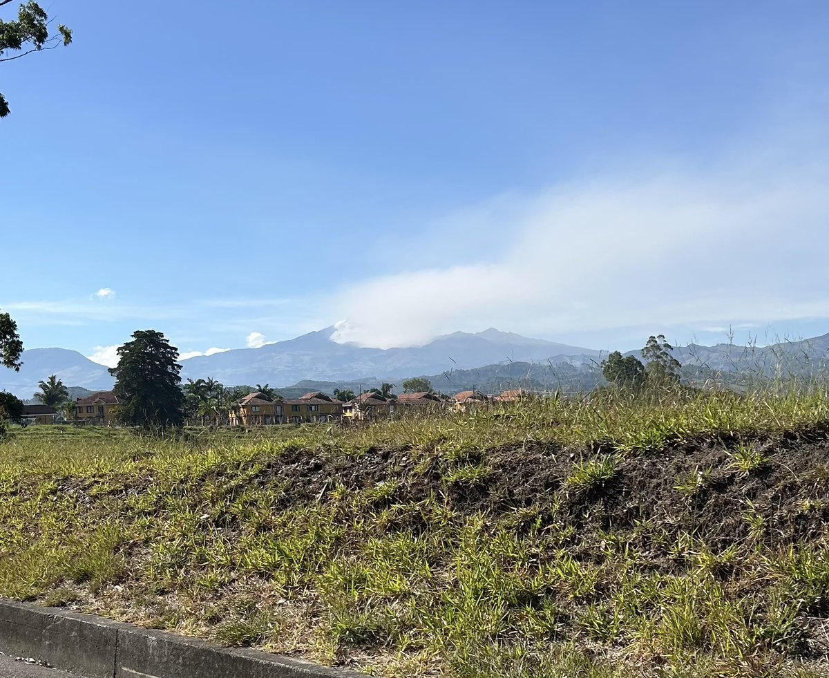 vito_varito's tweet photo. Volcán Puracé #Popayán #Cauca https://t.co/0OYqEoDS6a