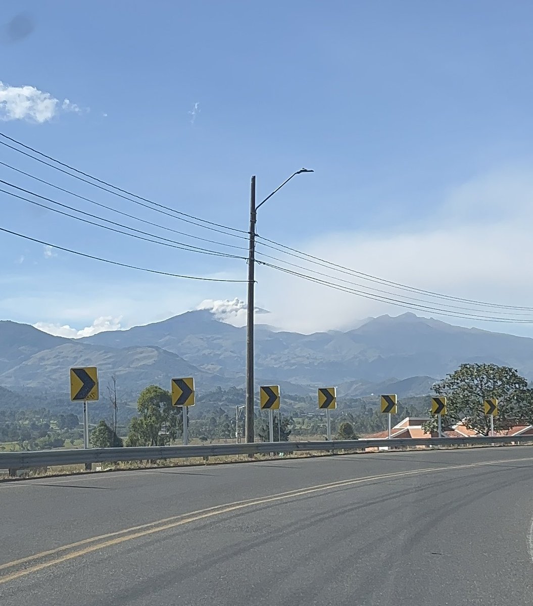 vito_varito's tweet photo. Volcán Puracé #Popayán #Cauca https://t.co/0OYqEoDS6a