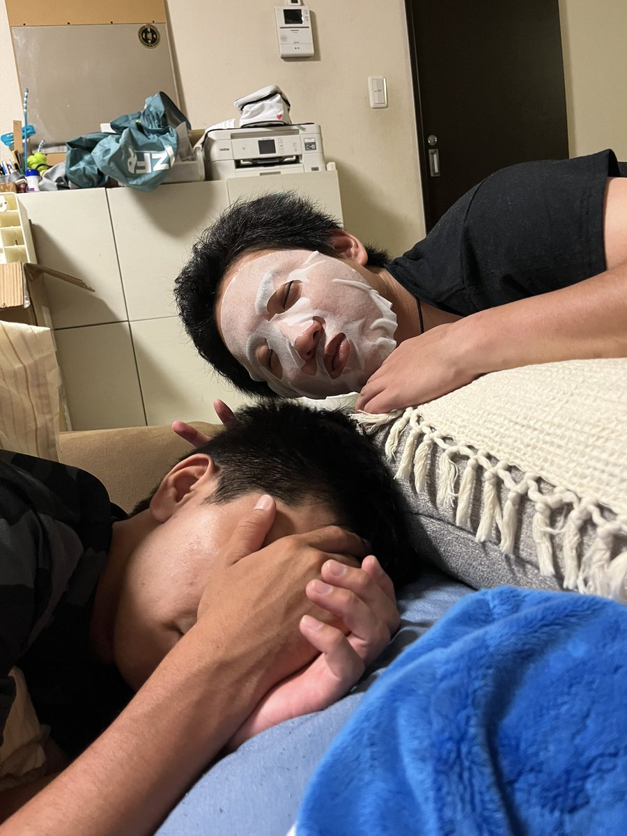 kn_626's tweet photo. 昨日はサバゲー仲間とBBQ🥩
そっから花火してお泊まり🎇
髪30cm切ったことやサプライズゲスト登場とWサプライズも仕掛けといた笑

それにしてもみんなでたくさん呑みましたこと🍻 https://t.co/htIc8aeIiR