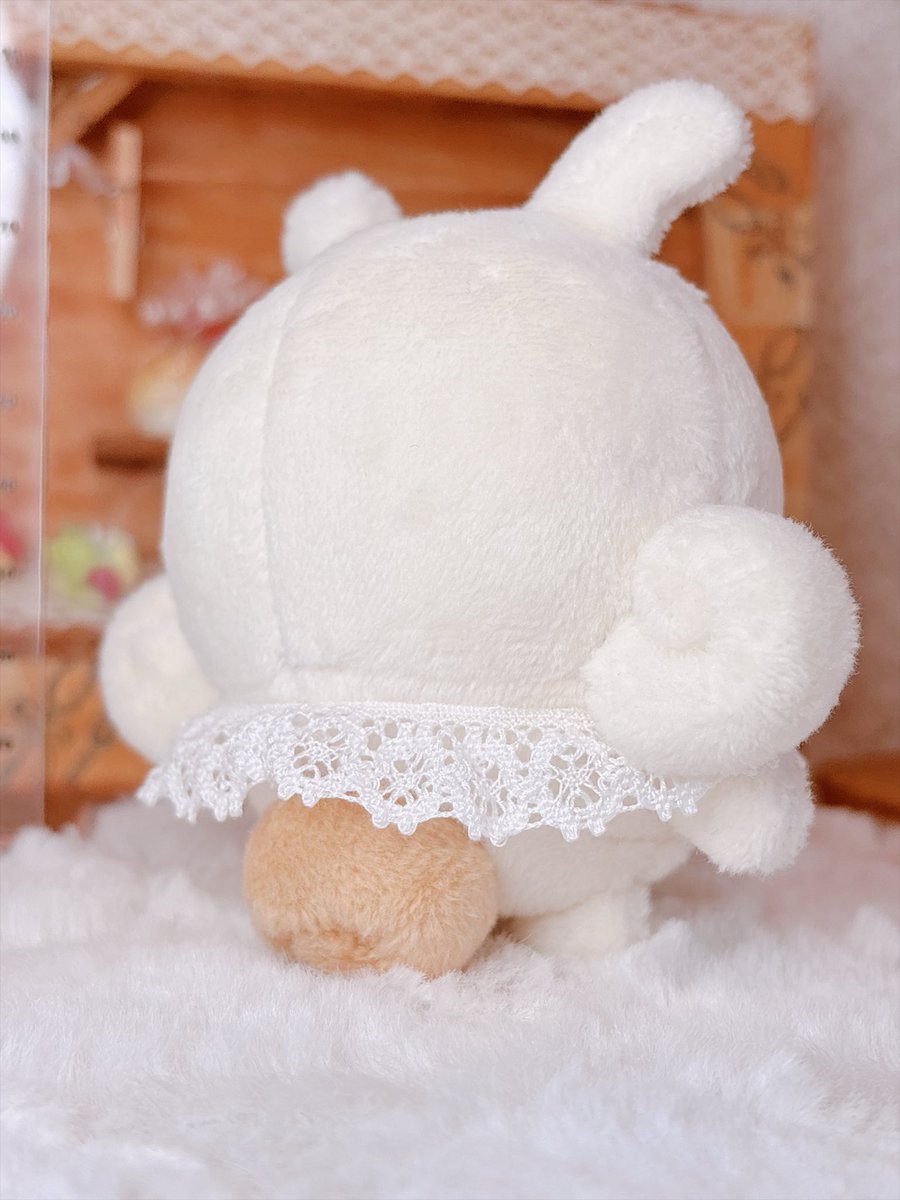 rinko_hdmd's tweet photo. うさぎのつもりのカタツムリって漫画が可愛くて可愛くて、推しのつむちゃんのぬい欲しくて作っちゃいました✨
尻尾（コルセット）のおかげでしっかり自立してる…！！
ニコッとしたお口も好きなんだけど、きゅむっとしたお口とoの形のお口も可愛過ぎて大好きです💕
つむちゃんかぁいいね

#うさつむFA https://t.co/aupCJ3VYPF