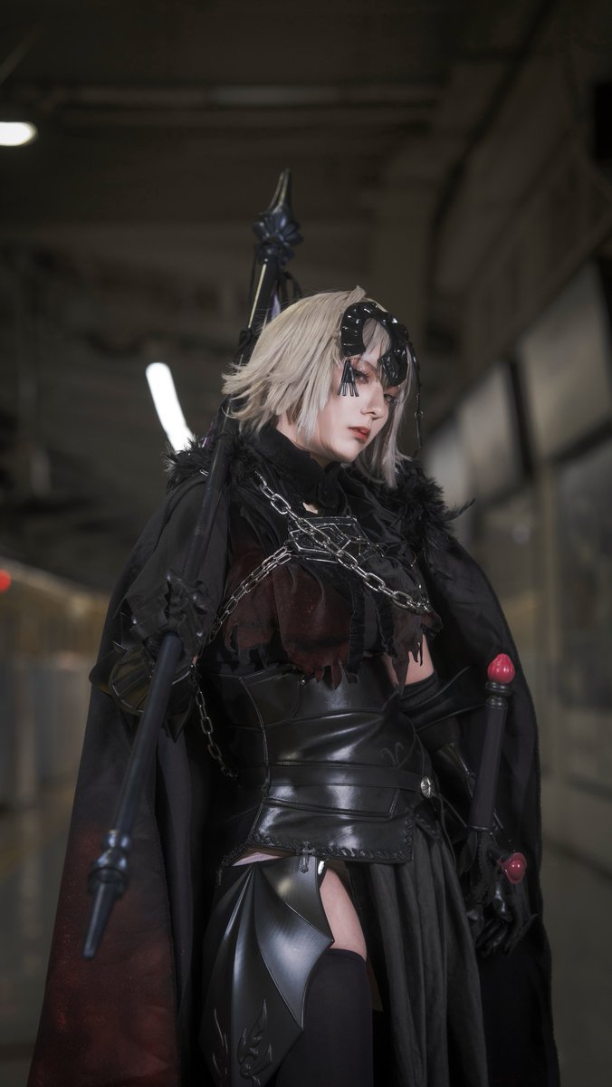 FuriFuriFFFF's tweet photo. 魔女 https://t.co/cSuqepQHSp