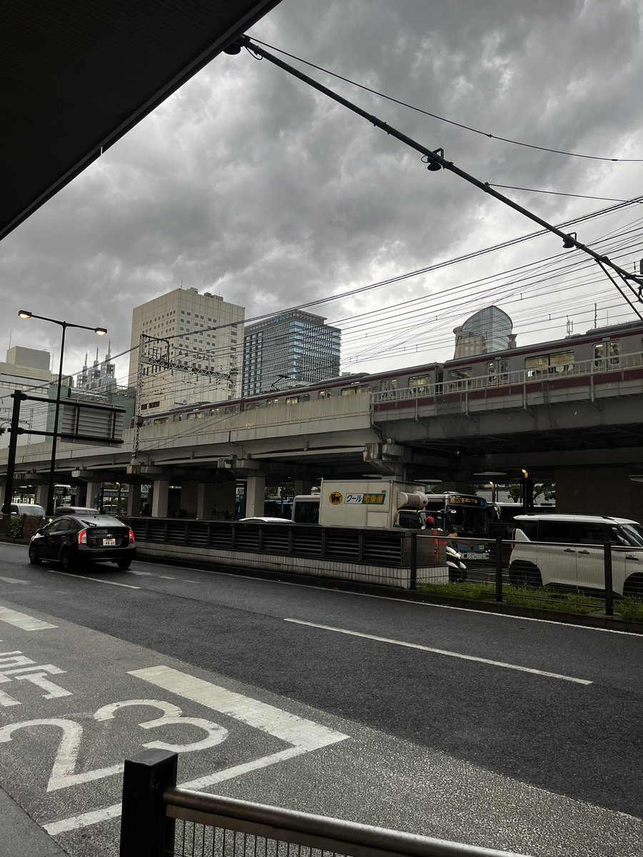 LowPunkrock's tweet photo. 変な天気すぎだろ川崎 https://t.co/kOs6q69fe7