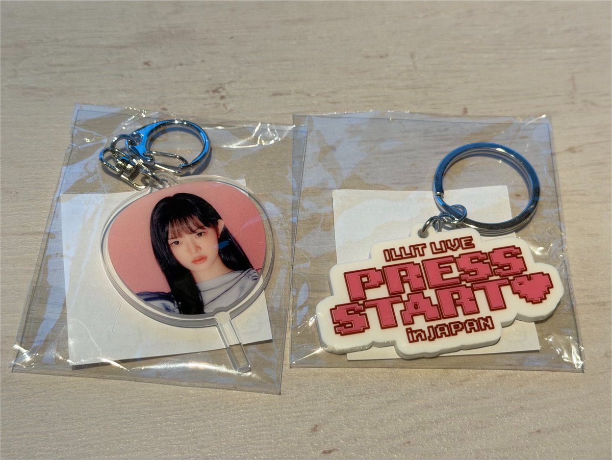 luv__g1's tweet photo. ILLIT PRESS START ガチャガチャ

譲　ミンジュ、キーホルダー
求　ピンバッジ

会場手渡しにて交換可能な方いましたらご連絡お願いいたします https://t.co/oXoPu5aogh