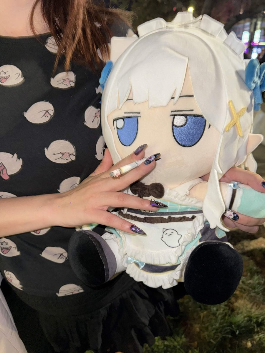 MataraKan's tweet photo. The maid cafe’s got her smoking menthols again https://t.co/LB1lV8Ycn5