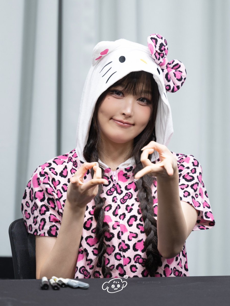 wonder_smn's tweet photo. #HAPPY_SOHA_DAY

민하야 생일 축하해🎂
오늘은 누구보다 행복한 하루였으면 좋겠어💕

#소하 #세이마이네임 #SAYMYNAME https://t.co/0j5UMFPKfI
