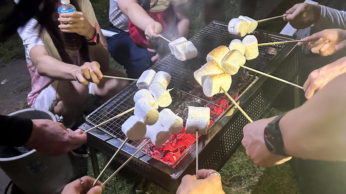 bunkou117's tweet photo. 昨日の分校ツアーは無事終了しました‼️
なんと開催史上最多の23名の参加者の皆様に来ていただきました✨
(写真の他にもあと4名いらっしゃいました！)
みんなで見た分校の花火は忘れられない思い出ですね〜🎆✨
来年もみなさんと、ここでお会いできたらと思います。
本当にありがとうございました！ https://t.co/RjnPXbBDaA