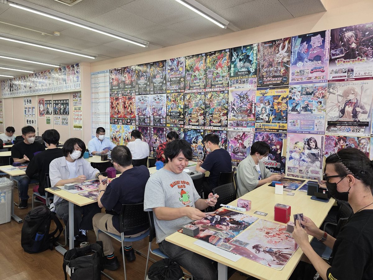 media21tama's tweet photo. ウルトラマンカードゲーム

ギャラクシーカップ
参加者12名でスタートです!!

#ウルトラマン
＃カードボックス玉島店 https://t.co/m2F98W3gCy