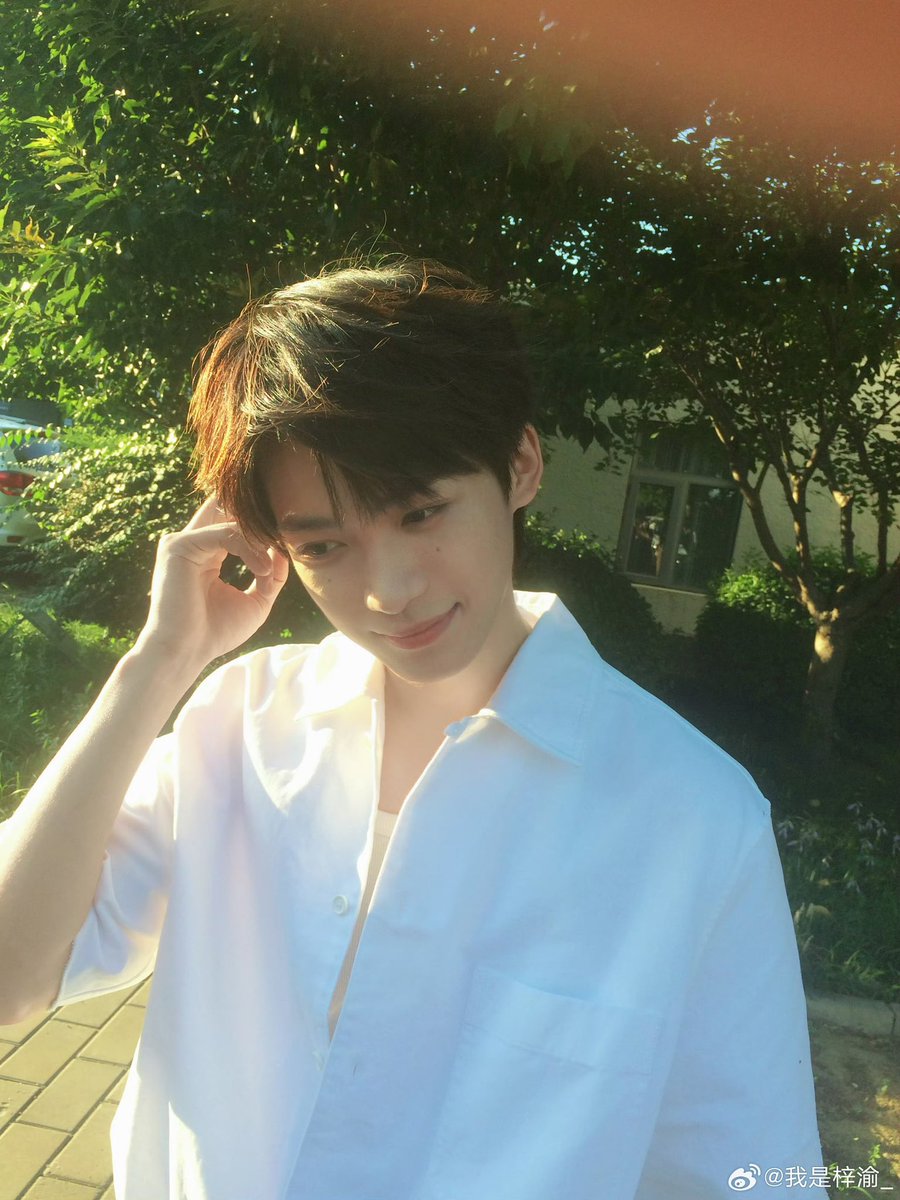 iampk_z's tweet photo. [260726] ZiYu Weibo Update (2/2)

Recording this moment! ☁️☁️☁️

#ZiYu #梓渝 https://t.co/iEy4mvlDsv
