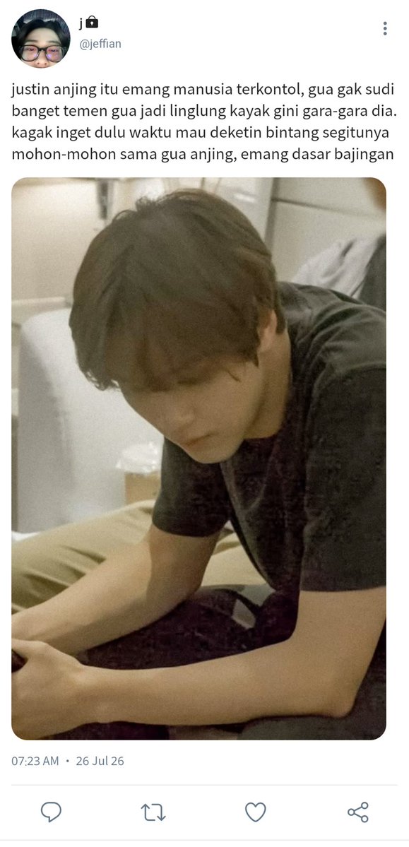 olehinata's tweet photo. "Tapi semua yang kau cinta akan pergi, maka tunjukkan cintamu sebelum terlambat"

a #nohyuck very short au

—written by olehinata https://t.co/UrkL6YH1eD