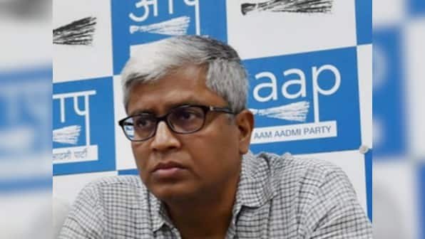 RigidDemocracy's tweet photo. बीजेपी IT सेल का सामना  रवीश कुमार, आशुतोष, अजीत अंजुम, आरफा, रोहिणी सिंह, राणा अयूब, संजय शर्मा, और सैकड़ों ऐसे यूट्यूबर से है जो दिन रात मोदी नफरत में पागल रहते हैं और मोदी के खिलाफ एजेंडा चलाते हैं।

इनके खिलाफ बीजेपी IT सेल प्रमुख अमित मालवीय बहुत ज्यादा कमजोर है और इनके एजेंडा को ध्वस्त करने में पूरी तरह से नाकाम हैं।

जमाना शॉर्ट वीडियो का है, इंस्टाग्राम शॉर्ट्स का है, यूट्यूब वीडियो का है जहां बीजेपी IT सेल बिल्कुल नाकाम है। 

टीवी चैनल के एंकरों को मैनेज करने से कुछ नहीं होगा। बीजेपी IT सेल को अपनी स्ट्रेटजी बदलनी पड़ेगी, तरीका बदलना पड़ेगा और मेहनत करनी पड़ेगी।

हर वीडियो का एक काउंटर वीडियो बनाना पड़ेगा, तभी ये मामला हल होगा।