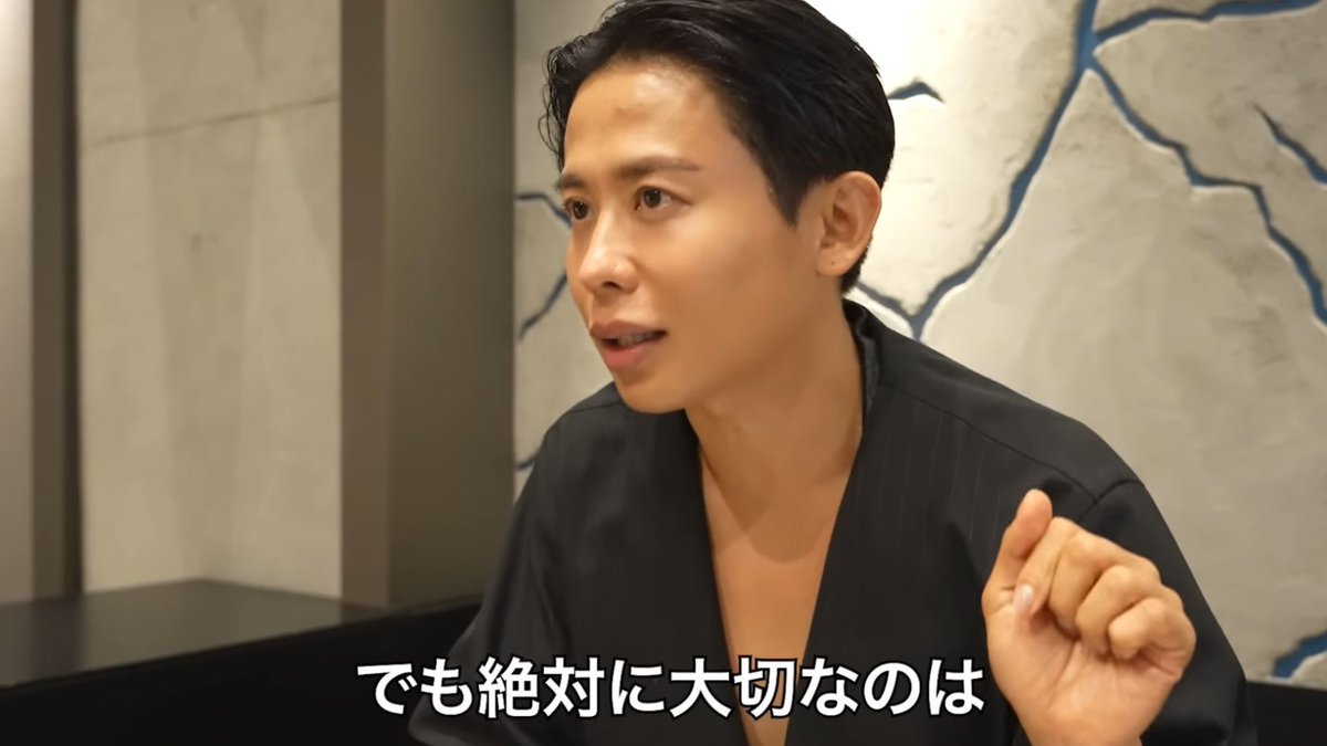 Awawayc6o's tweet photo. 「クレンジングなんて何使っても同じ」って思ってたワイ1ヶ月後に土下座。小田切ヒロさんがあれだけ言う理由わかった。肌の潤い止まらん。 https://t.co/QRt3HPEdQk