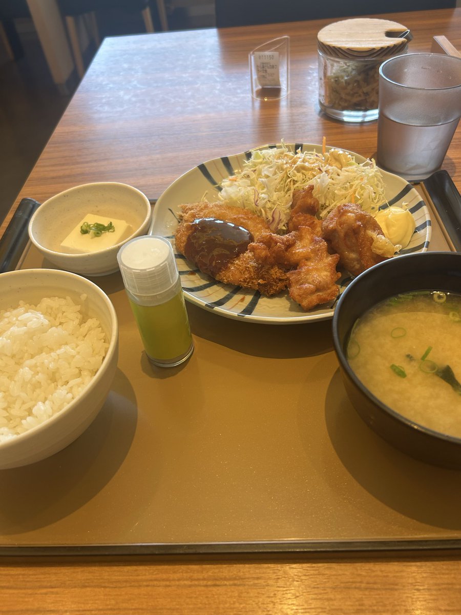 y34050922's tweet photo. 久しぶりのやよい軒 https://t.co/e1RCeR0ORL